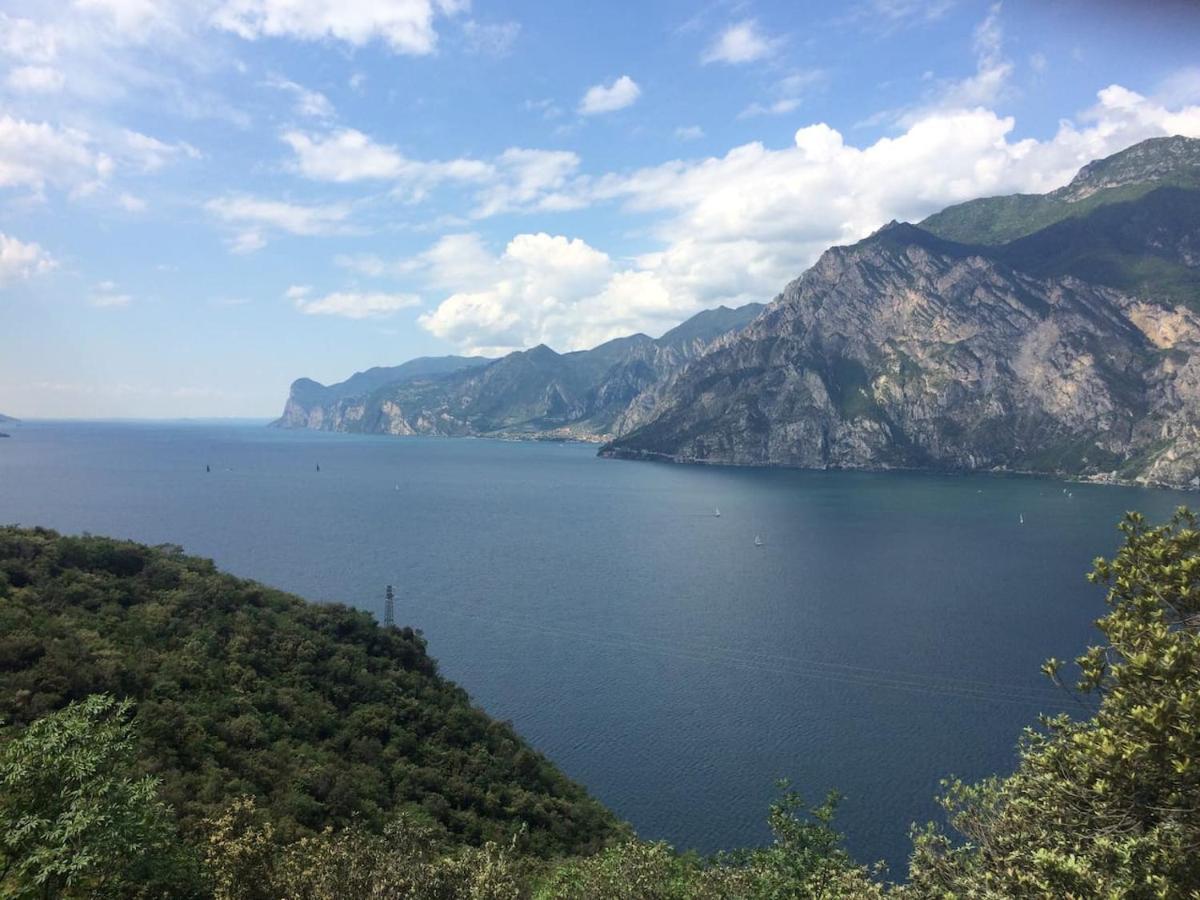 Rivoli Veronese Casa Con Vista Forte - Tra Lago E Monti מראה חיצוני תמונה